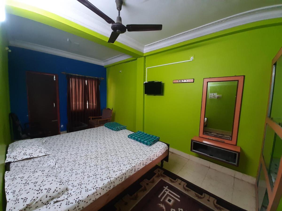 Hotel Lake Queen Rambha Bagian luar foto